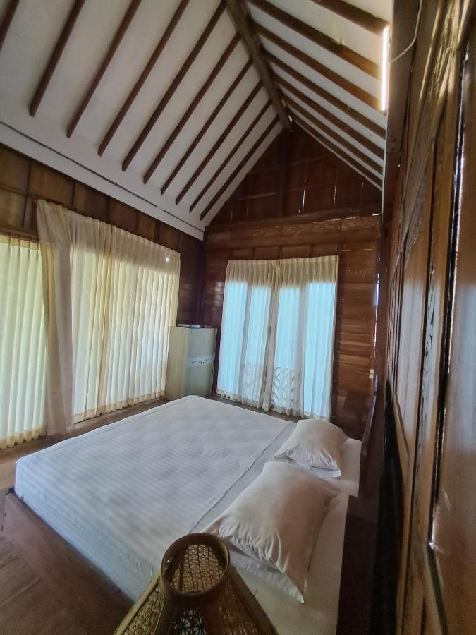 Diana'S Homestay Banyuwangi  Exterior photo