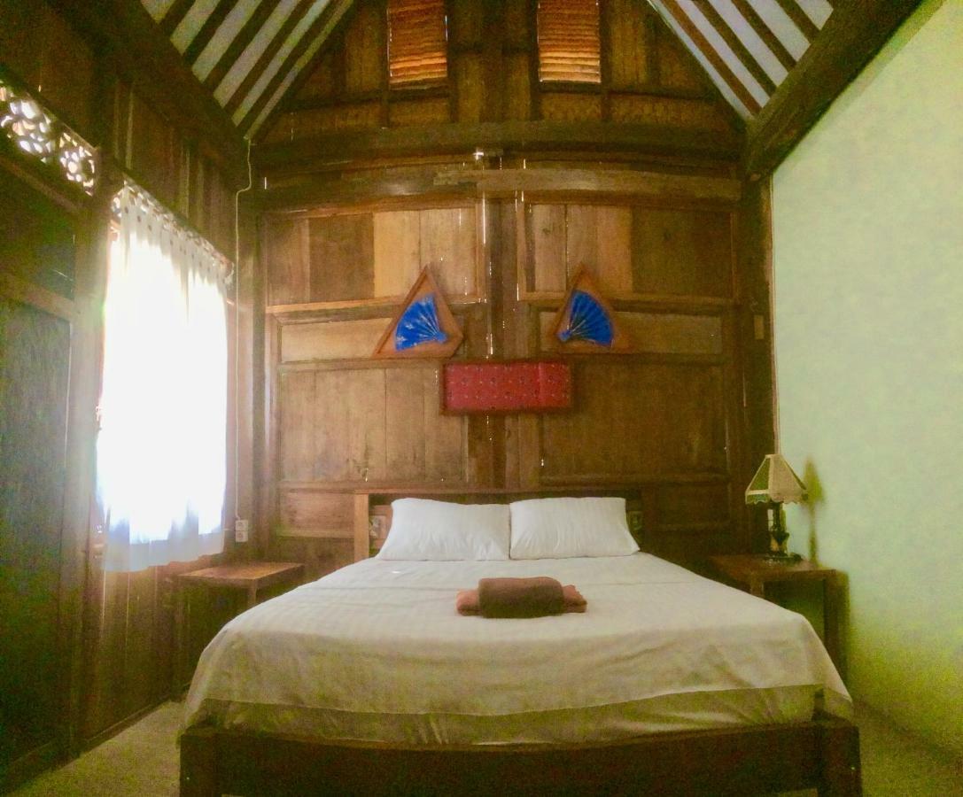 Diana'S Homestay Banyuwangi  Exterior photo